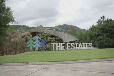 Image of 10000 Sq.ft Residential Plot / Land for sale in Nandi Hills, Chikballapur District for Rs. 90000000