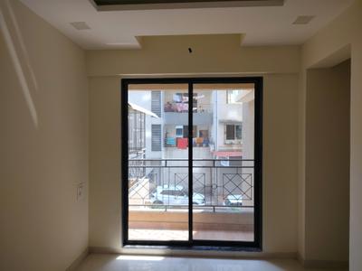 Living Room Image of 800 Sq.ft 2 BHK Apartment / Flat for rent in Kalpataru Paramount, Thane West Thane for Rs. 46000