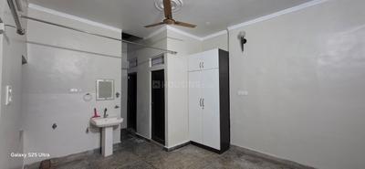 Bedroom Image of 980 Sq.ft 2 BHK Builder Floor for rent in Shastri Nagar Ghaziabad for Rs. 15000