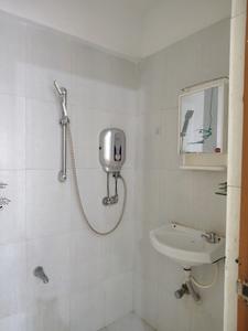 Bedroom Two Image of 900 Sq.ft 2 BHK Apartment / Flat for rent in Raunak Unnathi Greens, Kasarvadavali Thane for Rs. 18500