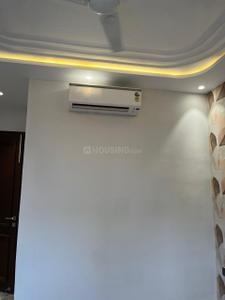 Bedroom Image of 1260 Sq.ft 3 BHK Builder Floor for sale in Paschim Vihar New Delhi for Rs. 31000000