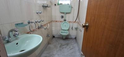 Bathroom Image of 1150 Sq.ft 2 BHK Apartment / Flat for sale in Kalighat Kolkata for Rs. 9500000