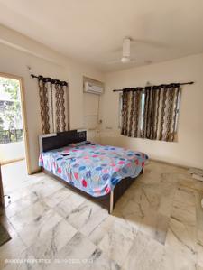 Bedroom Image of 1100 Sq.ft 2 BHK Apartment / Flat for rent in Race Course Vadodara for Rs. 22000