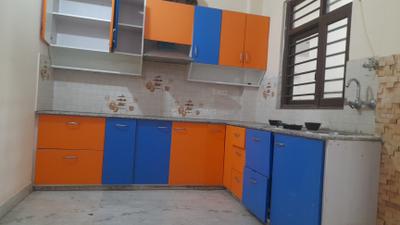 Kitchen Image of 1500 Sq.ft 2 BHK Builder Floor for rent in Patel Nagar Gurgaon for Rs. 38000