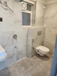 Bathroom Image of 764 Sq.ft 1.5 BHK Apartment / Flat for sale in Vision Heights, Jogeshwari West Mumbai for Rs. 17500000