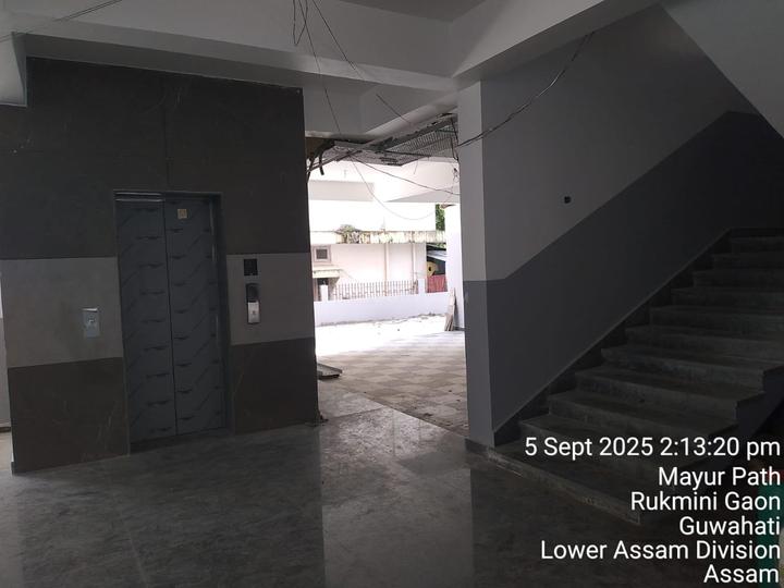 SHRISTI SIDDHARTH Main Image 1