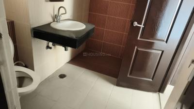 Image of 1425 Sq.ft 2.5 BHK Apartment / Flat for rent in Paramount Symphony, Crossings Republik, Ghaziabad for Rs. 20000