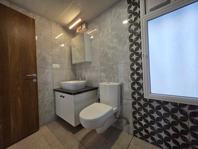 Bathroom Image of 550 Sq.ft 1 BHK Apartment / Flat for rent in Eden Park At The Prestige City, Sarjapur Bengaluru for Rs. 32000
