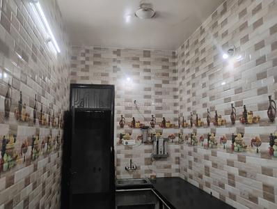 Kitchen Image of 650 Sq.ft 1 BHK Apartment / Flat for rent in Khatiwala Tank Indore for Rs. 15000