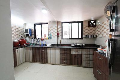 Kitchen Image of 1305 Sq.ft 4 BHK Apartment / Flat for sale in Maninagar Ahmedabad for Rs. 9800000