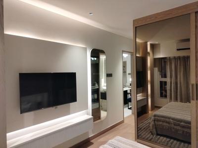 Bedroom Image of 3900 Sq.ft 5 BHK Apartment / Flat for sale in Raiaskaran, Andheri West Mumbai for Rs. 167500000
