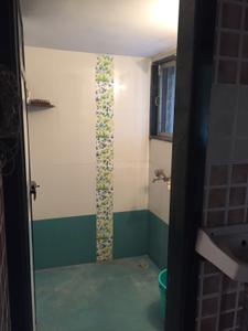 Bathroom Image of 1000 Sq.ft 2 BHK Apartment / Flat for rent in Gayatri Puja, Badlapur East Badlapur for Rs. 15000