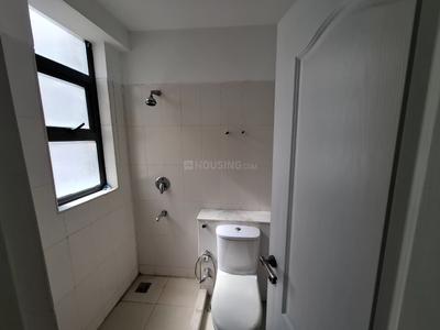 Bathroom Image of 1824 Sq.ft 3 BHK Apartment / Flat for sale in Unitech Horizon, Sector PI Greater Noida for Rs. 13200000