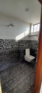 Bathroom Image of 1000 Sq.ft 2 BHK Builder Floor for rent in Budhsinghpura Jaipur for Rs. 18000