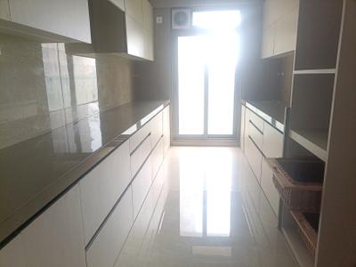 Kitchen Image of 2000 Sq.ft 3 BHK Apartment / Flat for sale in Arham Satyam Valencia, Kharghar Navi Mumbai for Rs. 39500000