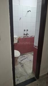 Bathroom Image of 550 Sq.ft 1 BHK Apartment / Flat for rent in Vaishali Ghaziabad for Rs. 16000