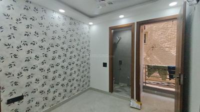 Bedroom Image of 540 Sq.ft 2 BHK Builder Floor for sale in Govindpuri New Delhi for Rs. 5500000