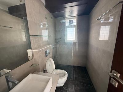Image of 800 Sq.ft 2 BHK Apartment / Flat for sale in Bandra West, Mumbai for Rs. 30000000