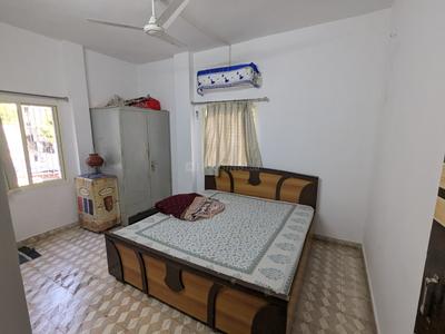 Bedroom Image of 1200 Sq.ft 3 BHK Apartment / Flat for rent in Memnagar Ahmedabad for Rs. 25000