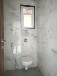 Bathroom Image of 1150 Sq.ft 2 BHK Apartment / Flat for sale in Nutan Swamipushpa, Sadashiv Peth Pune for Rs. 17500000