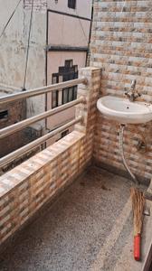 Balcony Image of 500 Sq.ft 1 BHK Builder Floor for rent in Preet Vihar New Delhi for Rs. 13000
