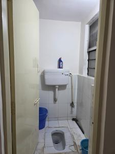 Bathroom Image of 900 Sq.ft 2 BHK Apartment / Flat for rent in Akurdi Pune for Rs. 24000