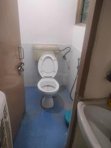Bathroom Image of 1250 Sq.ft 2.5 BHK Apartment / Flat for rent in CGHS Rail Vihar, Sector 15 Gurgaon for Rs. 37000