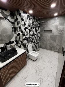 Image of 850 Sq.ft 2 BHK Apartment / Flat for sale in Vikaspuri, New Delhi for Rs. 11000000