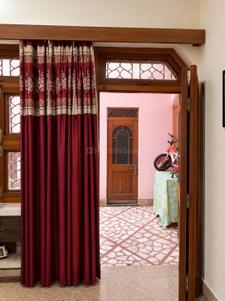 Bedroom Image of 1620 Sq.ft 2 BHK Builder Floor for rent in Shrinathpuram Bareilly for Rs. 12500