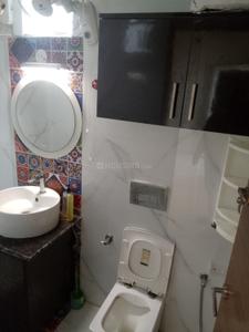 Bathroom Image of 1600 Sq.ft 3 BHK Apartment / Flat for sale in Patparganj New Delhi for Rs. 25000000