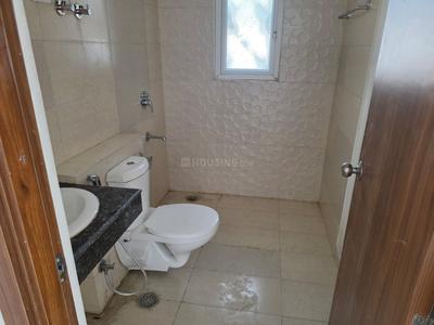 Bathroom Image of 2001 Sq.ft 4 BHK Apartment / Flat for rent in ATS Rhapsody, Noida Extension Greater Noida for Rs. 48000