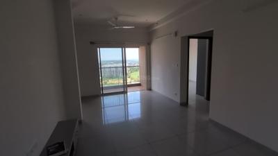 Living Room Image of 1009 Sq.ft 2 BHK Apartment / Flat for rent in Sobha Dream Gardens, Thanisandra Bengaluru for Rs. 40000