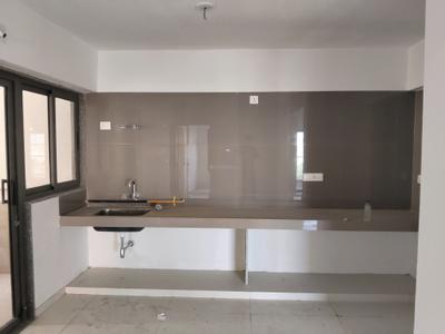 Kitchen Image of 2500 Sq.ft 4 BHK Apartment / Flat for rent in Thaltej Ahmedabad for Rs. 130000
