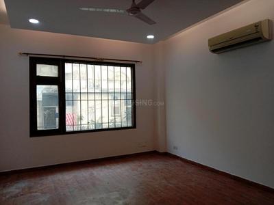 Bedroom Image of 2200 Sq.ft 3 BHK Builder Floor for rent in Greater Kailash New Delhi for Rs. 175000