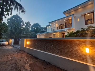 Image of 2950 Sq.ft 4 BHK Independent House for sale in Perumbavoor, Kochi for Rs. 13400000