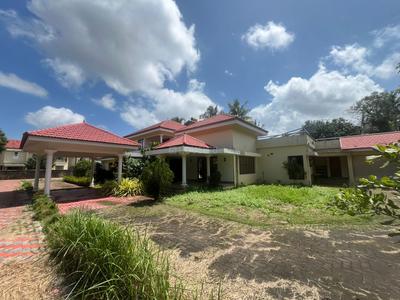 Image of 6000 Sq.ft 5 BHK Independent House for sale in Vyttila, Kochi for Rs. 105000000