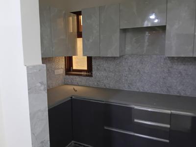 Kitchen Image of 750 Sq.ft 2 BHK Builder Floor for rent in Preet Vihar New Delhi for Rs. 20000