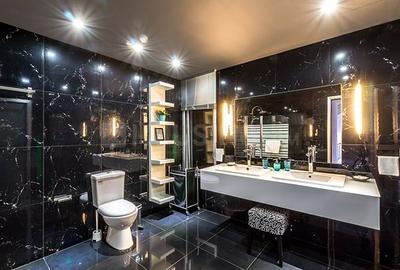 Bathroom Image of 1680 Sq.ft 3 BHK Apartment / Flat for sale in Calvin Shresth Vasant Kunj CHS Ltd, Santacruz West Mumbai for Rs. 80000000