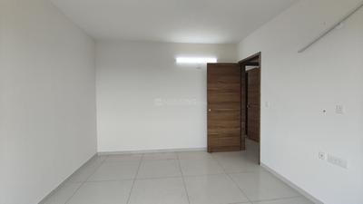 Bedroom Image of 2200 Sq.ft 3 BHK Apartment / Flat for rent in Shivalik Green View, Shantigram Ahmedabad for Rs. 60000