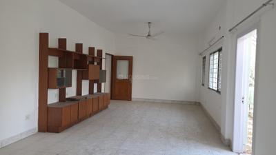 Living Room Image of 2200 Sq.ft 3.5 BHK Apartment / Flat for rent in Sangamvadi Pune for Rs. 50000