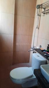 Bathroom Image of 1300 Sq.ft 3 BHK Apartment / Flat for rent in Manish Nagar Nagpur for Rs. 16000
