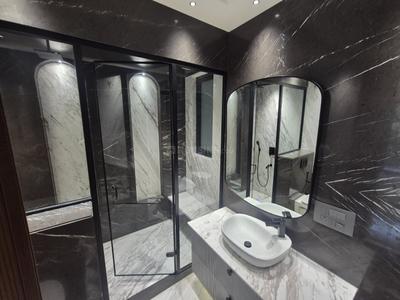 Bathroom Image of 4300 Sq.ft 4 BHK Builder Floor for sale in Panchsheel Park New Delhi for Rs. 270000000