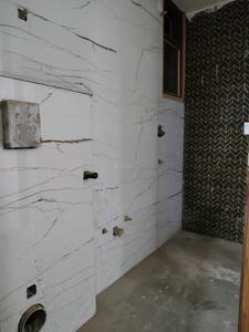 Common Bathroom Image of 1125 Sq.ft 3 BHK Apartment / Flat for sale in Sultanpur New Delhi for Rs. 8300000