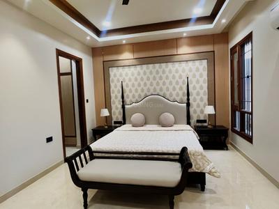 Bedroom Image of 8500 Sq.ft 5 BHK Independent House for sale in Gomti Nagar Lucknow for Rs. 77500000