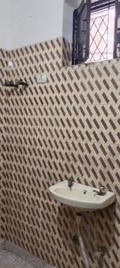 Bathroom Image of 500 Sq.ft 1 BHK Builder Floor for rent in Sector 19 Dwarka New Delhi for Rs. 15000