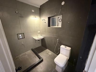 Bathroom Image of 2200 Sq.ft 3 BHK Apartment / Flat for rent in Jubilee Hills Hyderabad for Rs. 75000