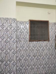 Bathroom Image of 1700 Sq.ft 3 BHK Apartment / Flat for rent in Kalakusuma Dhanbad for Rs. 10000