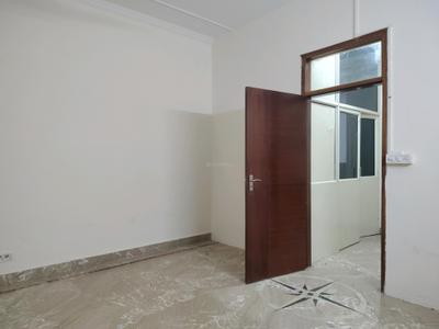 Bedroom Image of 1000 Sq.ft 2 BHK Apartment / Flat for rent in Rajpur Khurd Village New Delhi for Rs. 31000