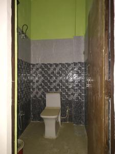 Common Bathroom Image of 565 Sq.ft 2 BHK Independent House for sale in Mansarovar Park Lalkua, Bamheta Village Ghaziabad for Rs. 3620000