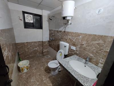 Bathroom Image of 1440 Sq.ft 3 BHK Apartment / Flat for rent in Ruhalki Kishanpur Urf Ikkad Haridwar for Rs. 20000